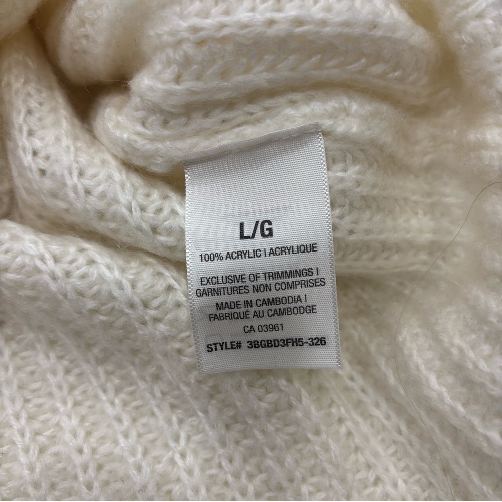 Cozy Cream Turtleneck Sweater - Picture 7 of 10